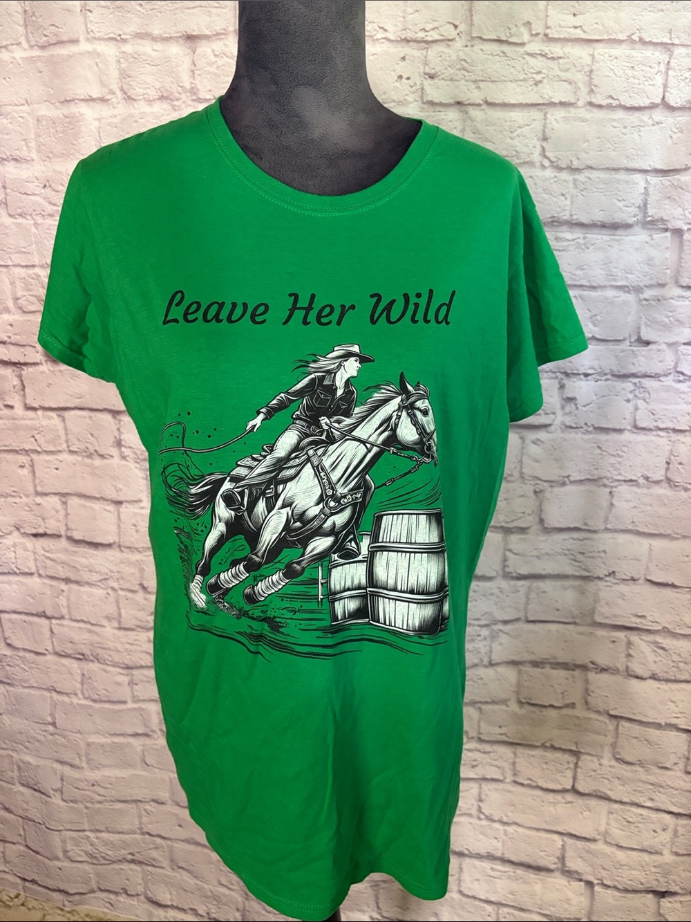 Vibrant Horse - Leave Her Wild Green Short Sleeve Graphic Tee